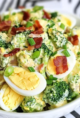 Low-Carb Deviled Egg Salad with Broccoli and Bacon