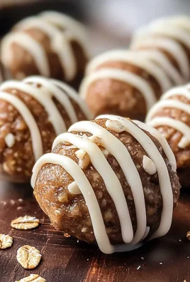 Cinnamon Roll Energy Bites